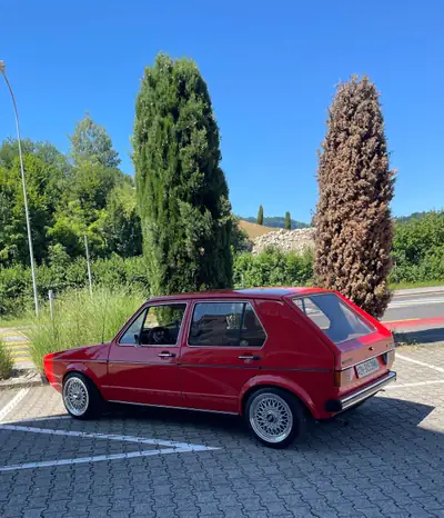 VW Golf 1500 GL — Classique authentique de 1978, état impeccable — intérieur