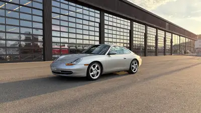 Porsche 911 3.4 Carrera 1997 — Icône sportive, 300 ch purs et service récent — vue extérieure