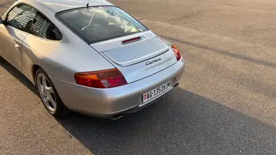 Porsche 911 3.4 Carrera 1997 — Icône sportive, 300 ch purs et service récent — détail