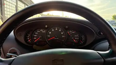Porsche 911 3.4 Carrera 1997 — Icône sportive, 300 ch purs et service récent — Miniature 22