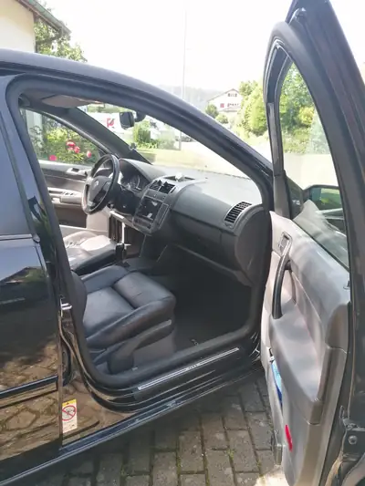 VW Polo 1.8 20V Turbo GTI Cup Edition — Sportive affûtée, histoire riche, équipement premium — Miniatura 11