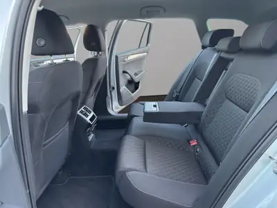 Skoda Superb Combi 2.0 TDi Ambition 4x4 — Break premium, 200 ch et transmission DSG — Miniature 13