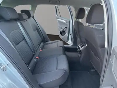 Skoda Superb Combi 2.0 TDi Ambition 4x4 — Break premium, 200 ch et transmission DSG — Miniature 18