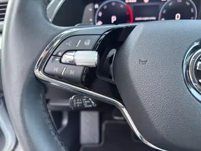 Skoda Superb Combi 2.0 TDi Ambition 4x4 — Break premium, 200 ch et transmission DSG — Miniature 21