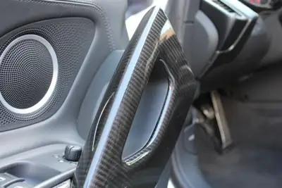 Audi R8 Coupé 4.2 V8 Boîte Mécanique — Supercar Allemande, Sideblade Carbone & Intérieur Premium — Miniature 16