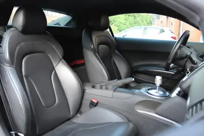 Audi R8 Coupé 4.2 V8 Boîte Mécanique — Supercar Allemande, Sideblade Carbone & Intérieur Premium — Miniature 30