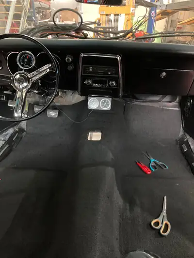 Chevrolet Camaro 350 1967 — Muscle car légendaire, moteur V8 290 ch — Miniature 10