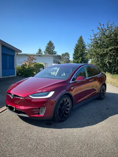 Tesla Model X P90D Signature — SUV électrique 772 ch, essence du luxe haute performance — Miniature 7