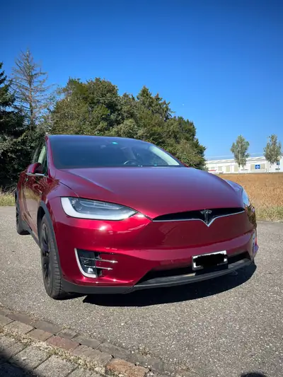 Tesla Model X P90D Signature — SUV électrique 772 ch, essence du luxe haute performance — Miniature 8