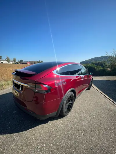 Tesla Model X P90D Signature — SUV électrique 772 ch, essence du luxe haute performance — Miniature 11