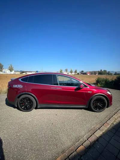 Tesla Model X P90D Signature — SUV électrique 772 ch, essence du luxe haute performance — Miniature 10