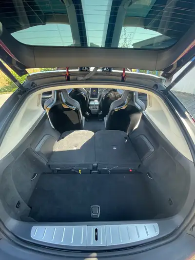 Tesla Model X P90D Signature — SUV électrique 772 ch, essence du luxe haute performance — Miniature 12