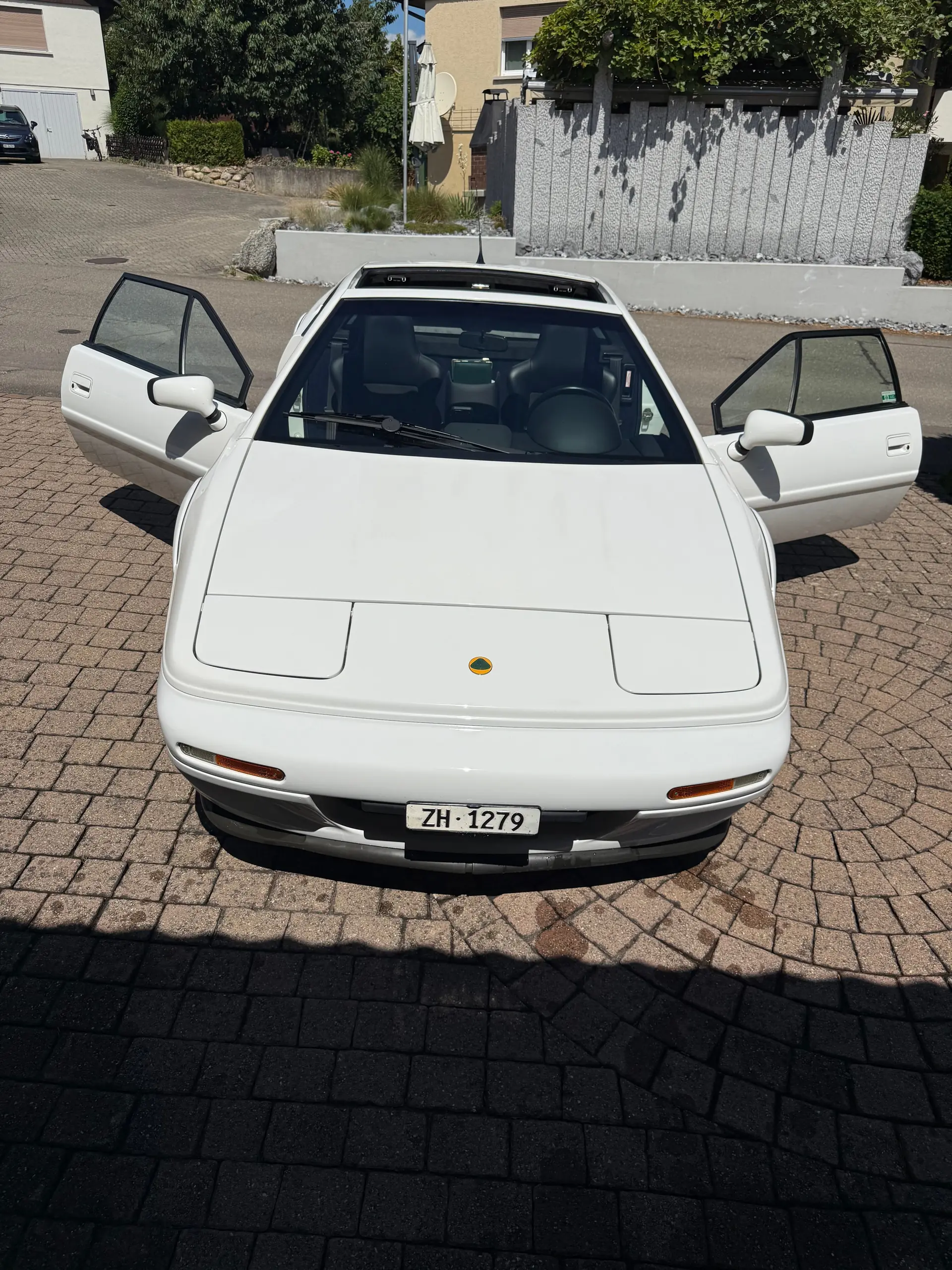 Lotus Esprit 3.5 V8 — Légende sportive britannique, 354 ch et design iconique — Außenansicht