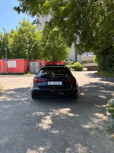 Audi RS6 Avant 2024 — Break haute performance, quasi neuf avec garantie constructeur — Seitenansicht