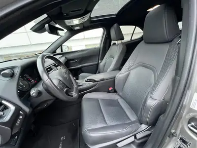 Lexus UX 250h Limited Edition — Hybride Compact, 10 ans de garantie constructeur — cruscotto