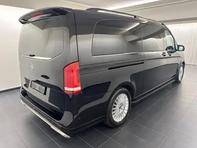 Mercedes-Benz V 250 d EL 4Matic — Monospace premium 6 places, traction intégrale, kilométrage modéré — rear view