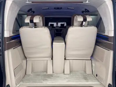 Mercedes-Benz V 250 d EL 4Matic — Monospace premium 6 places, traction intégrale, kilométrage modéré — detail