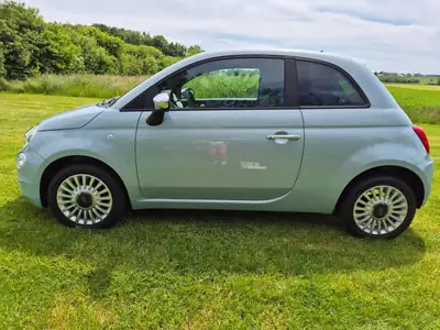 Fiat 500 1.0 Hybrid Swiss Edition 2024 — Citadine écologique et stylée — Armaturenbrett