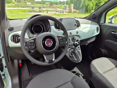Fiat 500 1.0 Hybrid Swiss Edition 2024 — Citadine écologique et stylée — Miniatur 8
