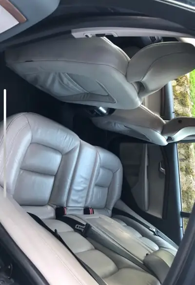 Volvo S80 D5 Executive Geartronic — Berline premium diesel, équipée et fiable — fianco