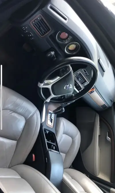 Volvo S80 D5 Executive Geartronic — Berline premium diesel, équipée et fiable — vista posteriore