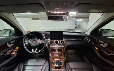Mercedes-Benz C 400 Exclusive 4Matic — Berline sportive 333 ch, seulement 64'000 km — vista posteriore