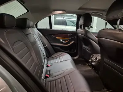 Mercedes-Benz C 400 Exclusive 4Matic — Berline sportive 333 ch, seulement 64'000 km — Miniatura 8