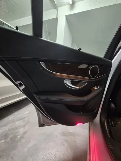 Mercedes-Benz C 400 Exclusive 4Matic — Berline sportive 333 ch, seulement 64'000 km — Miniatura 7