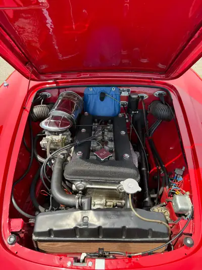 Alfa Romeo Giulia Spider 1600 — Cabriolet vintage 1964, sans accident, patrimoine automobile — Miniature 11