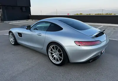 Mercedes-AMG GT Speedshift DCT — Coupé sportif haute performance, 462 ch, 91900 km — Innenraum