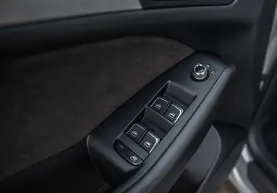 Audi Q5 2.0 TDI Quattro 2013 — SUV premium diesel, contrôle technique du jour — Thumbnail 13