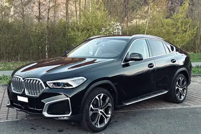 BMW X6 xDrive 40i Steptronic xLine — SUV coupé élégant, 340 ch et 99 000 km — vista esterna