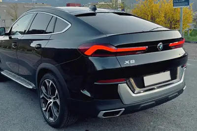 BMW X6 xDrive 40i Steptronic xLine — SUV coupé élégant, 340 ch et 99 000 km — Miniatura 7