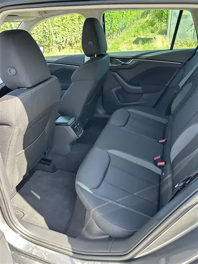 Skoda Kamiq 1.0 TSI Tour — Petit SUV urbain économe, 25 500 km seulement — détail