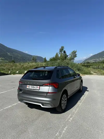 Skoda Kamiq 1.0 TSI Tour — Petit SUV urbain économe, 25 500 km seulement — Miniature 8