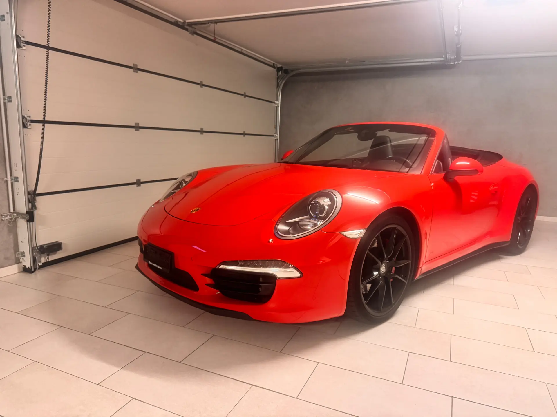 Porsche 911 Cabrio Carrera 4S PDK 2015 — Cabriolet sportif, moteur atmosphérique révisé — vista esterna