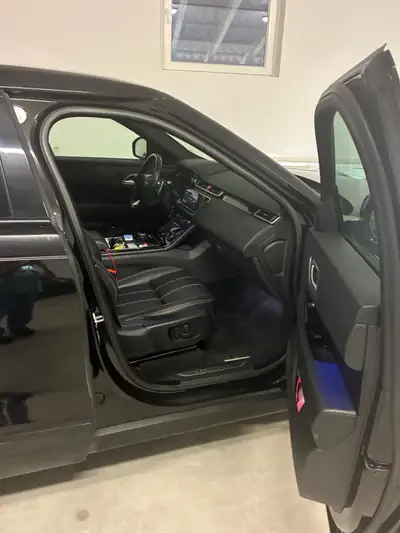Range Rover Velar R-Dynamic D 180 — SUV premium diesel, 116'500 km, sans sinistre — tableau de bord