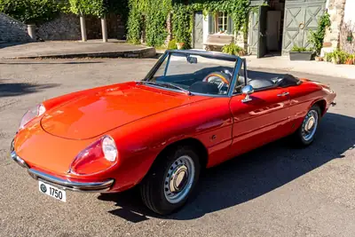 Alfa Romeo Spider Veloce 1750 — Cabriolet légendaire 1968, 44'000 km d'histoire — vue extérieure