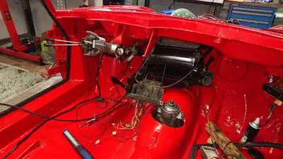 Alfa Romeo Spider Veloce 1750 — Cabriolet légendaire 1968, 44'000 km d'histoire — Miniature 10