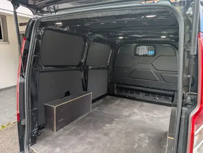 Ford Transit Custom Van 280 L1H1 — Utilitaire diesel fiable, 72 000 km, sans sinistre — Detail