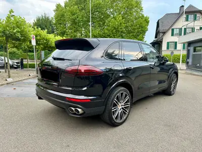 Porsche Cayenne S 2015 — SUV sportif 420 ch, entretien impeccable — Detail
