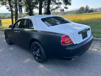 Rolls-Royce Ghost 6.6 V12 — Berline de prestige, 24'574 km seulement — Seitenansicht