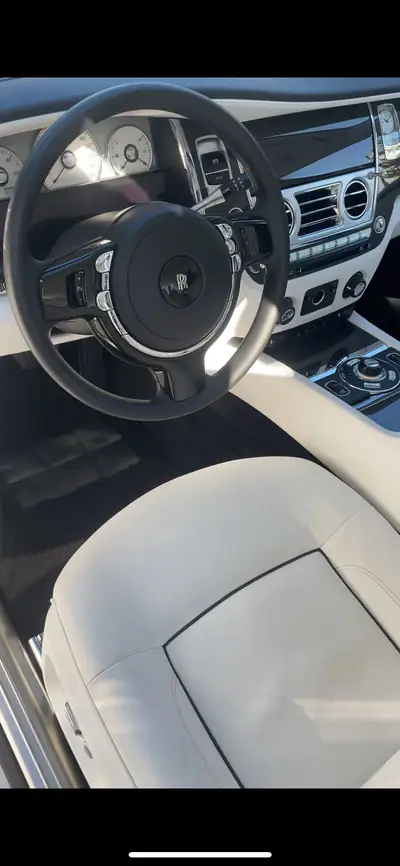 Rolls-Royce Ghost 6.6 V12 — Berline de prestige, 24'574 km seulement — Miniatur 13