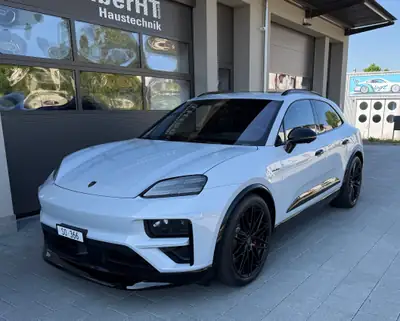 Porsche Macan Turbo 100 kWh — SUV électrique haute performance, 20 000 km, garantie Porsche — vue extérieure