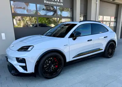 Porsche Macan Turbo 100 kWh — SUV électrique haute performance, 20 000 km, garantie Porsche — Miniature 7