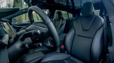 Tesla Model S 100D — Berline électrique haute performance, batterie neuve — interior