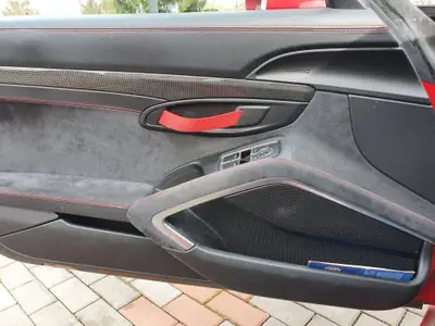 Porsche 718 Cayman GT4 — Coupé sportif manuel, 385 ch et 37 000 km — Detail