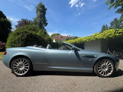 Aston Martin DB9 Cabriolet 2006 — Roadster britannique d'exception, 457 ch et rare teinte bleue — dettaglio