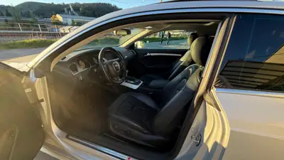 Audi S5 Coupé 4.2 FSI — 353 ch, design sportif, historique sans sinistre — Miniature 9