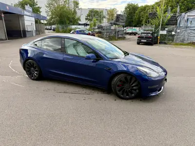 Tesla Model 3 Performance Dual Motor AWD — Sportive électrique haute performance, seulement 34'000 km — rear view